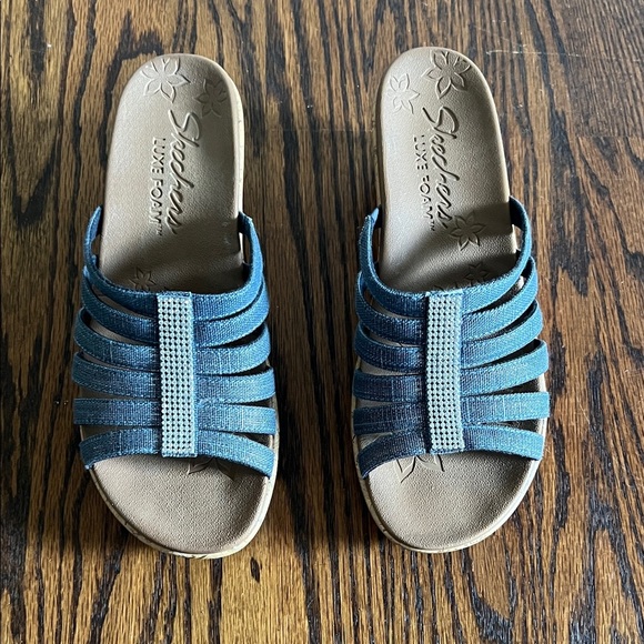 Like🆕SKETCHERS Luxe Foam Women's Denim Blue Strappy Sandals size 6 - Picture 2 of 8